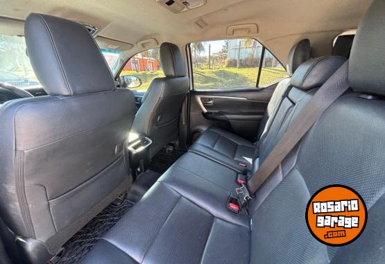 Camionetas - Toyota SW4 4X4 SRX 2.8 TDI 6 AT 2023 Diesel 90000Km - En Venta
