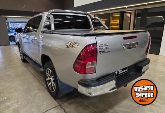 Camionetas - Toyota HILUX SRX 2.8L 4X4 AT 2016 Diesel 250000Km - En Venta