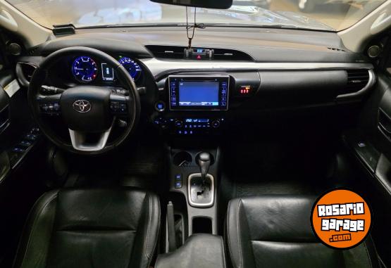 Camionetas - Toyota HILUX SRX 2.8L 4X4 AT 2016 Diesel 250000Km - En Venta