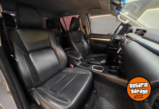 Camionetas - Toyota HILUX SRX 2.8L 4X4 AT 2016 Diesel 250000Km - En Venta