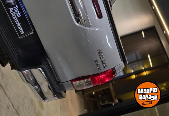 Camionetas - Toyota HILUX SRX 2.8L 4X4 AT 2016 Diesel 250000Km - En Venta