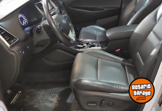 Camionetas - Hyundai TUCSON 2.0 4X4 PREMIUM AT 2017 Nafta 83000Km - En Venta