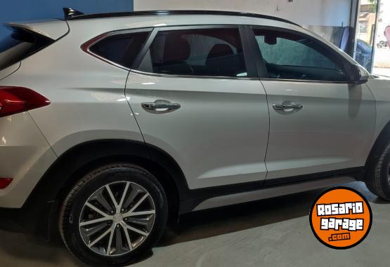 Camionetas - Hyundai TUCSON 2.0 4X4 PREMIUM AT 2017 Nafta 83000Km - En Venta