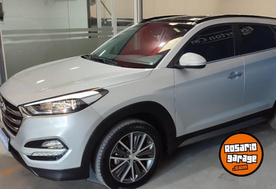 Camionetas - Hyundai TUCSON 2.0 4X4 PREMIUM AT 2017 Nafta 83000Km - En Venta
