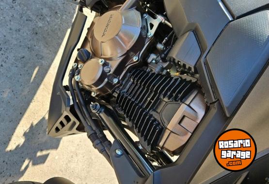 Motos - Honda Twister cb 300 2023 Nafta 900Km - En Venta