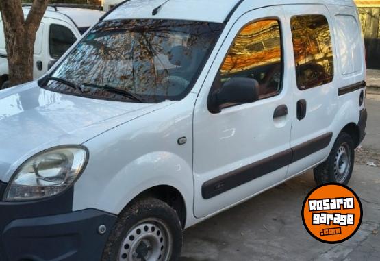 Utilitarios - Renault Kangoo 2015 GNC 170000Km - En Venta