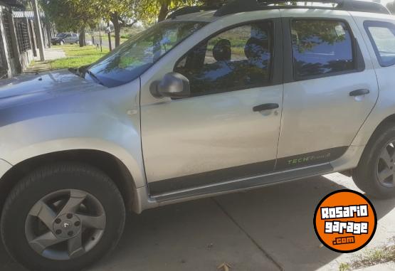Autos - Renault Duster tech road 2015 GNC 130000Km - En Venta