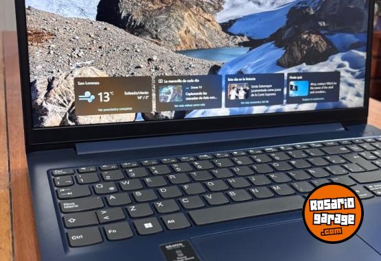Informática - Notebook Lenovo Ryzen 3 7320u 256 Gb SSD m2 - En Venta