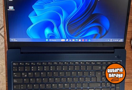 Informática - Notebook Lenovo Ryzen 3 7320u 256 Gb SSD m2 - En Venta