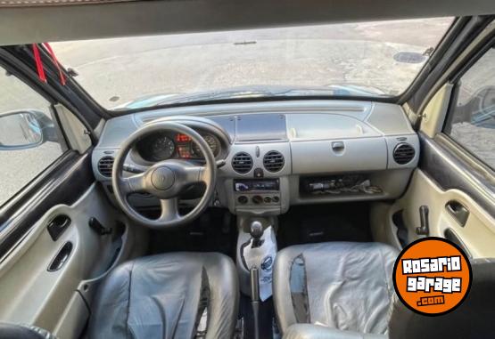 Utilitarios - Renault Kangoo 2013 GNC 198000Km - En Venta
