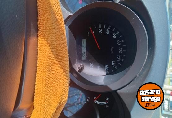 Camionetas - Toyota Hilux srv 2009 Diesel 245000Km - En Venta