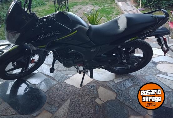 Motos - Hero Hunk 150 2025 Nafta 9000Km - En Venta