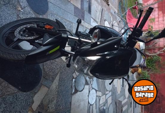 Motos - Hero Hunk 150 2025 Nafta 9000Km - En Venta
