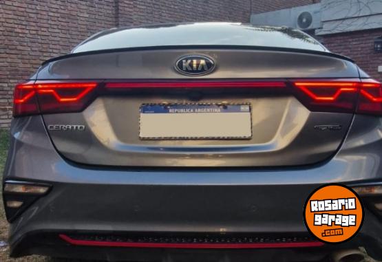 Autos - Kia cerato GTLine 2021 Nafta 140000Km - En Venta