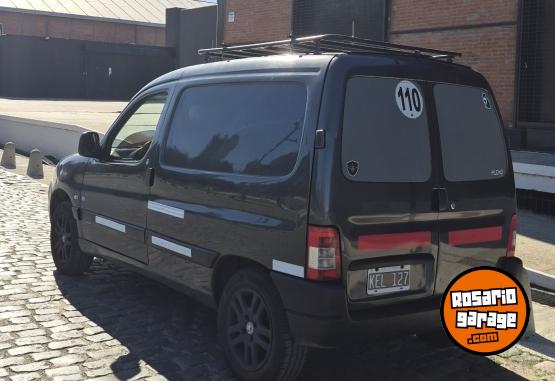 Utilitarios - Peugeot PARTNER CONFORT NAFTA 2011 Nafta 200000Km - En Venta