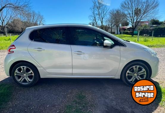 Autos - Peugeot 208 Feline 2016 Nafta 72000Km - En Venta