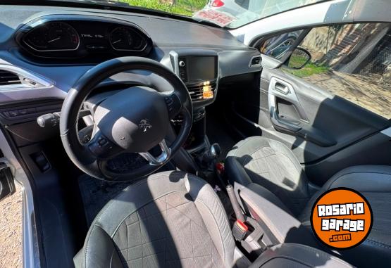 Autos - Peugeot 208 Feline 2016 Nafta 72000Km - En Venta
