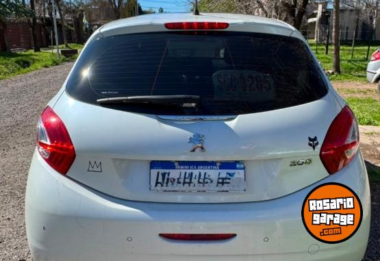 Autos - Peugeot 208 Feline 2016 Nafta 72000Km - En Venta