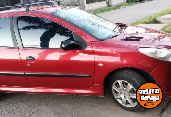 Autos - Peugeot 207 2010 Nafta 215000Km - En Venta