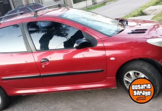 Autos - Peugeot 207 2010 Nafta 215000Km - En Venta
