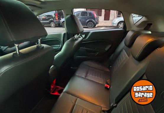 Autos - Ford fiesta titanium 2014 Nafta 140000Km - En Venta