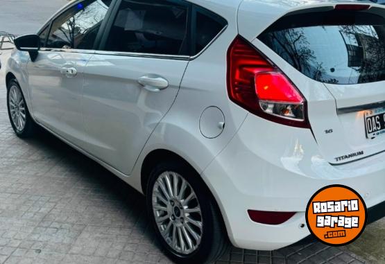 Autos - Ford fiesta titanium 2014 Nafta 140000Km - En Venta