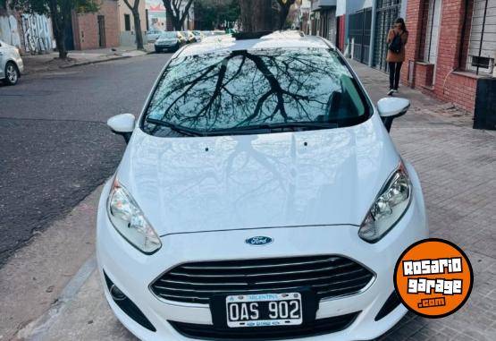 Autos - Ford fiesta titanium 2014 Nafta 140000Km - En Venta