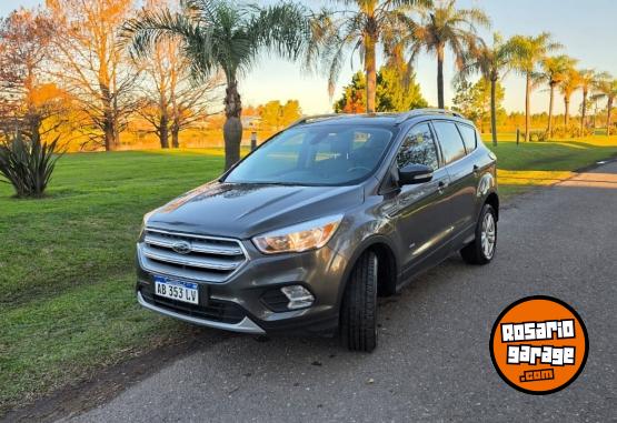 Camionetas - Ford kuga 2017 Nafta 75000Km - En Venta