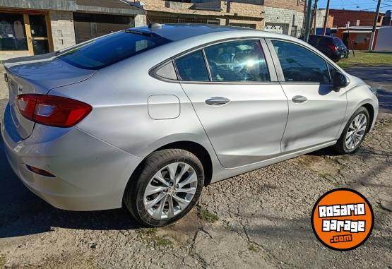 Autos - Chevrolet Cruze lt 2018 Nafta 91500Km - En Venta
