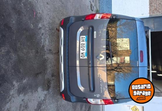 Utilitarios - Renault Kangoo Stepway 2025 GNC 9500Km - En Venta