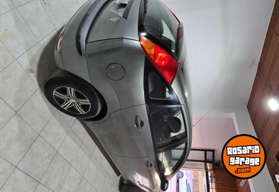 Autos - Ford Focus Ambiente 2009 Nafta 180000Km - En Venta