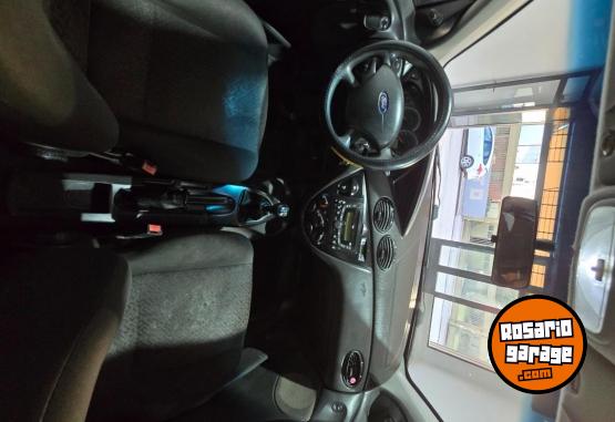 Autos - Ford Focus Ambiente 2009 Nafta 180000Km - En Venta