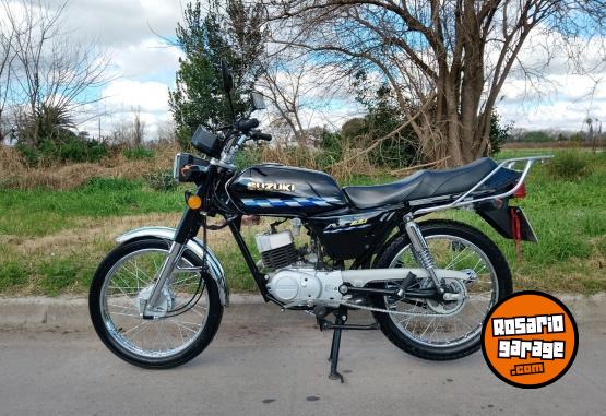 Motos - Suzuki Ax100 2023 Nafta 9500Km - En Venta