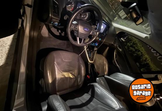 Autos - Ford Focus se plus 2018 GNC 180000Km - En Venta