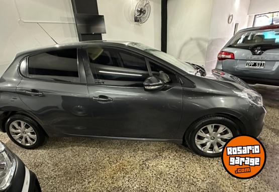 Autos - Peugeot 208 2018 GNC 95000Km - En Venta