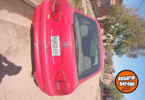 Autos - Ford Escort 1998 Nafta 300000Km - En Venta
