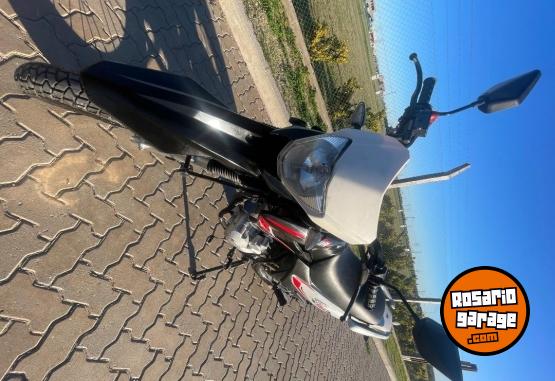 Motos - Motomel 150 2023 Nafta 20000Km - En Venta