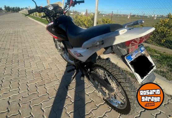 Motos - Motomel 150 2023 Nafta 20000Km - En Venta