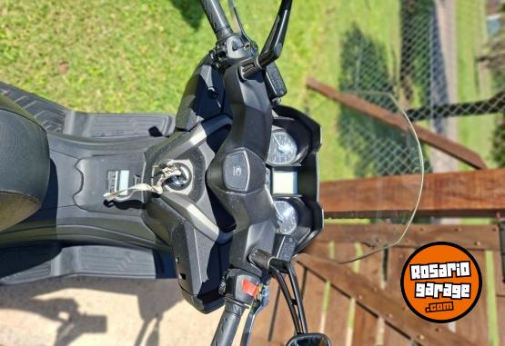 Motos - Kymco XTOWN 2025 Nafta 5900Km - En Venta