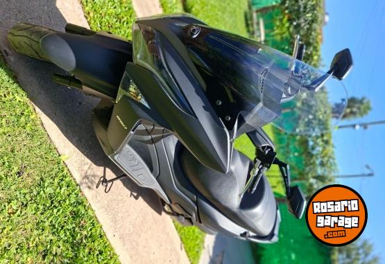 Motos - Kymco XTOWN 2025 Nafta 5900Km - En Venta