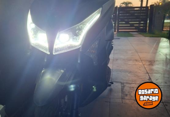 Motos - Kymco XTOWN 2025 Nafta 5900Km - En Venta