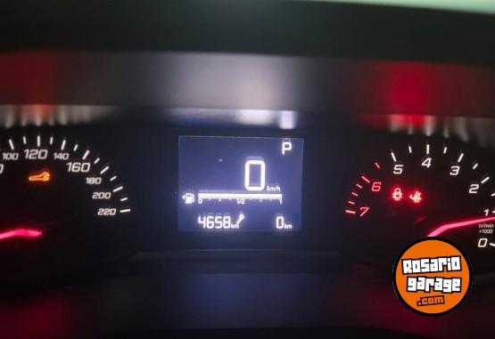Autos - Peugeot 208 2023 Nafta 4600Km - En Venta
