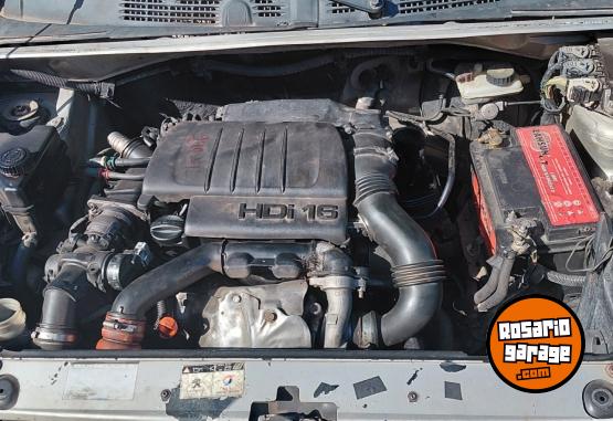 Utilitarios - Peugeot Parthner 1.6 HDI 2011 Diesel 272150Km - En Venta