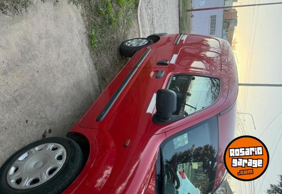 Utilitarios - Renault Kangoo 2001 Diesel 236000Km - En Venta