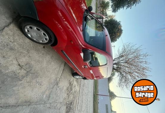Utilitarios - Renault Kangoo 2001 Diesel 236000Km - En Venta