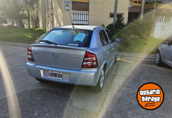 Autos - Chevrolet Astra 2009 Nafta 184000Km - En Venta