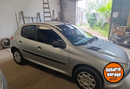 Autos - Peugeot 206 2010 Nafta 198000Km - En Venta