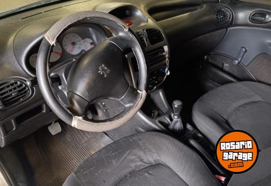 Autos - Peugeot 206 2010 Nafta 198000Km - En Venta