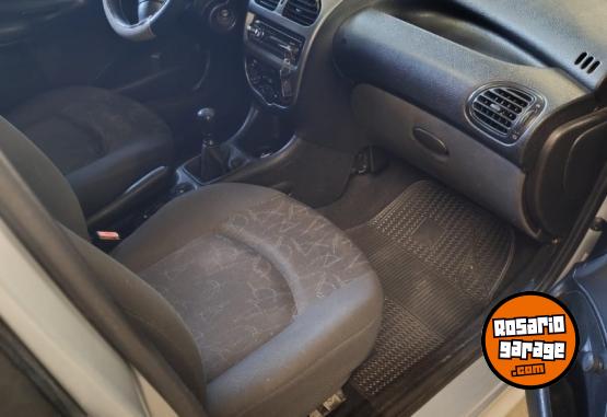 Autos - Peugeot 206 2010 Nafta 198000Km - En Venta