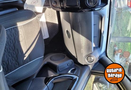 Camionetas - Renault Duster oroch outsider plu 2016 GNC 160000Km - En Venta